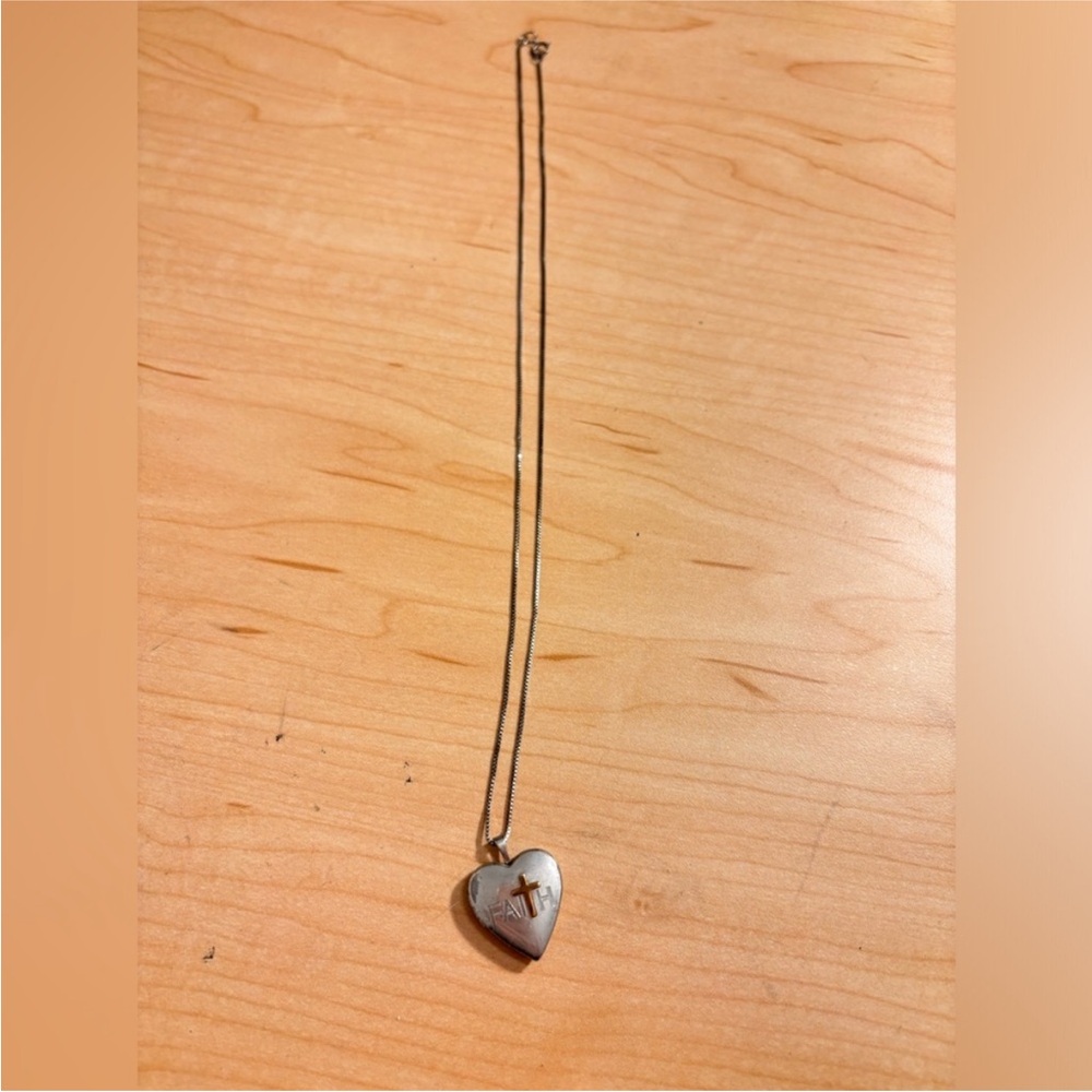 Locket necklace